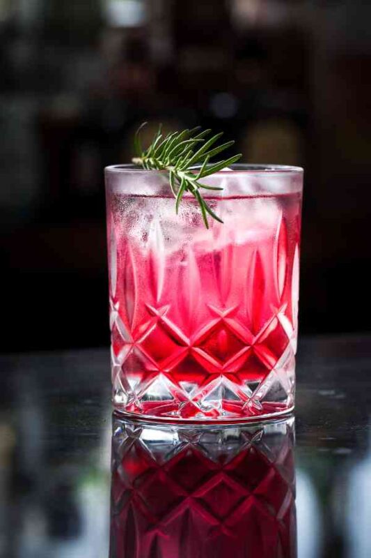 Seven Signature New Year’s Eve Cocktails You’ll Love 3 new year's eve cocktails new year's eve cocktails