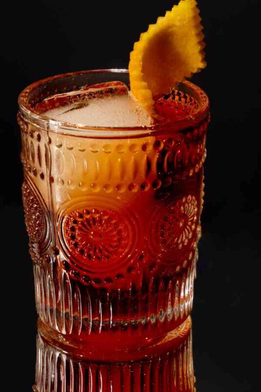 Seven Signature New Year’s Eve Cocktails You’ll Love 4 new year's eve cocktails new year's eve cocktails
