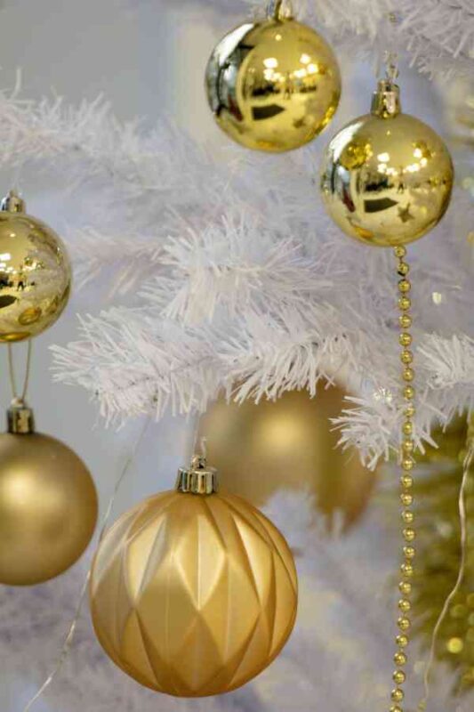 When You Should Really Take Down the Christmas Tree 6 when to take down the christmas tree when to take down the christmas tree
