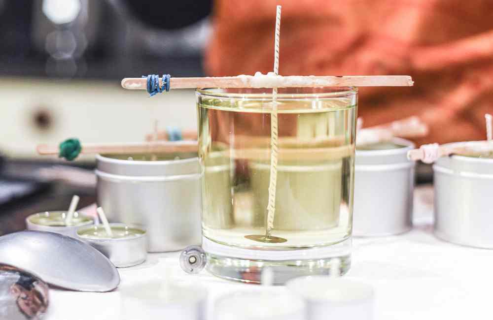 How to Make Homemade Scented Candles in 6 Easy Steps! 4 How to Make Homemade Scented Candles How to Make Homemade Scented Candles
